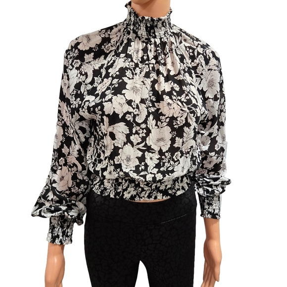 Forever 21 Black and White Puff Sleeve Blouse - Picture 1 of 8